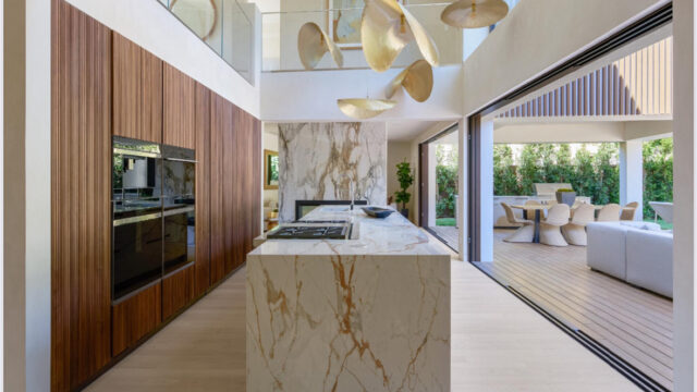 FED6746B-607D-48E7-9DFB-A21F08765C83