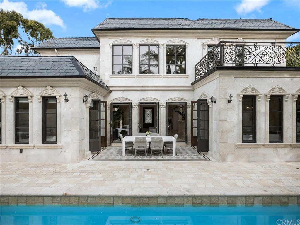 KD-Line-Clad-Wood-Backyard-1