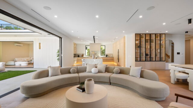 44-web-or-mls-16728-morrison-st