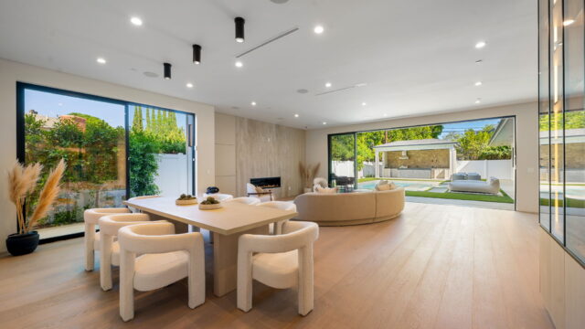 49-web-or-mls-16728-morrison-st